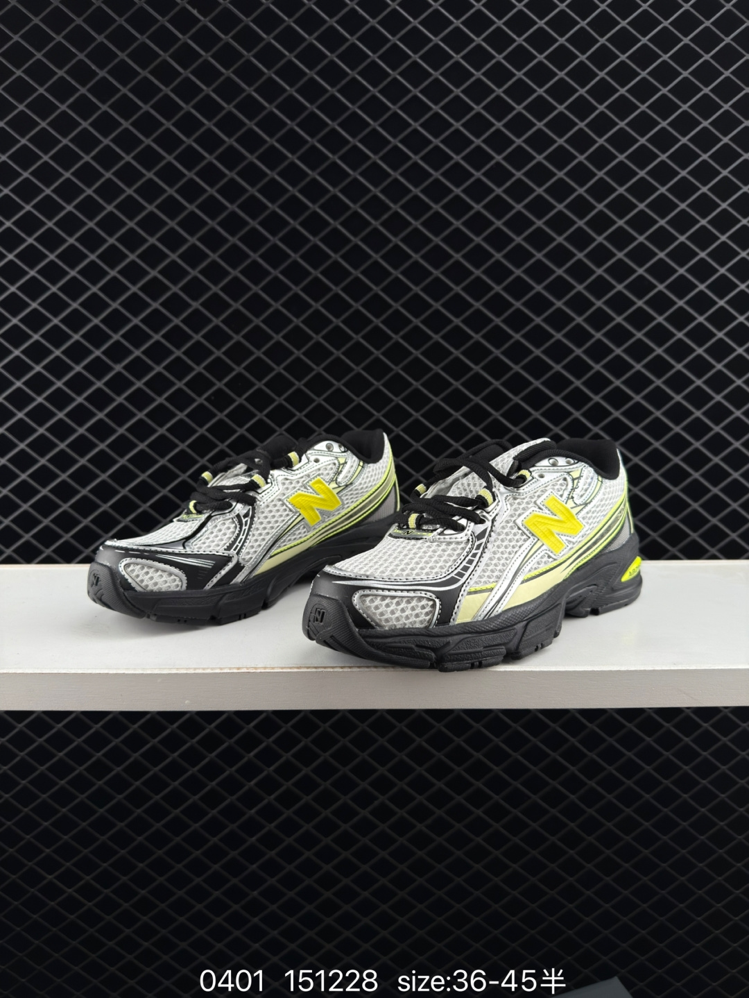 New Balance MR740 NB